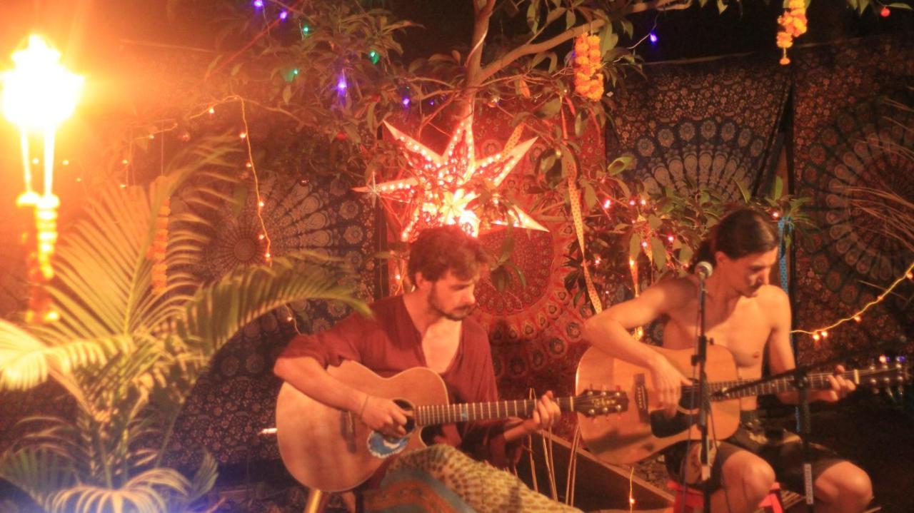 Namahstay Eco Hostel & Coworking & Art Community Spaceアランボル エクステリア 写真