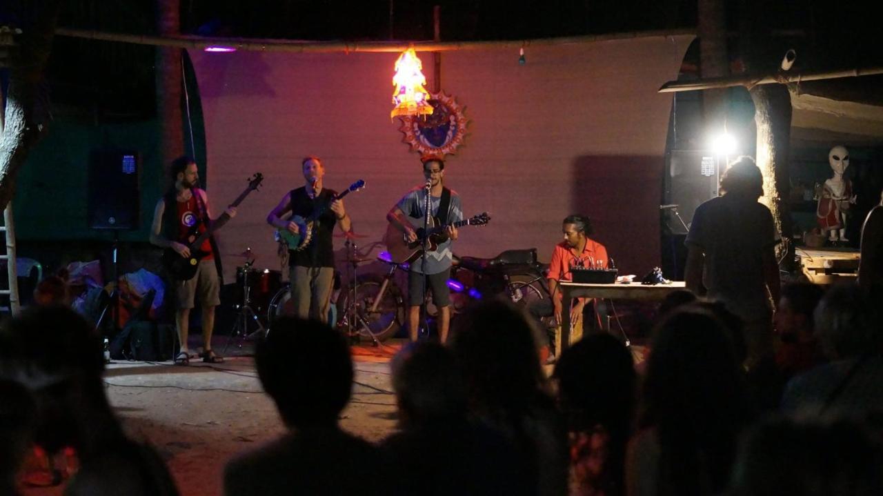 Namahstay Eco Hostel & Coworking & Art Community Spaceアランボル エクステリア 写真